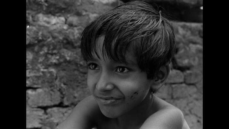 Screen capture from Pather Panchali