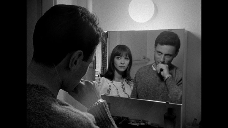 Screen capture from Le petit soldat