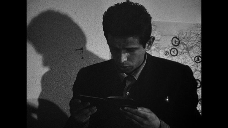Screen capture from Le petit soldat