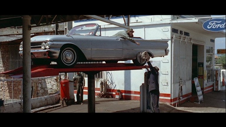 Screen capture from Pierrot le fou