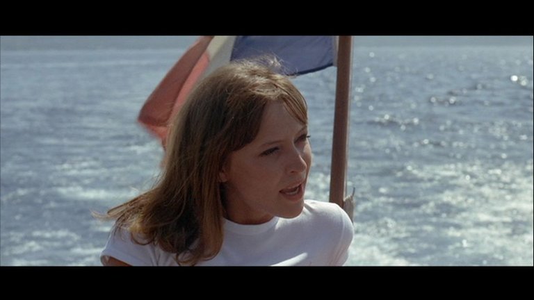 Screen capture from Pierrot le fou
