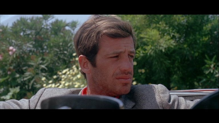 Screen capture from Pierrot le fou