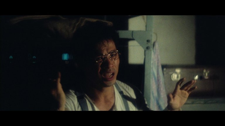 Screen capture from Police Story/Police Story 2