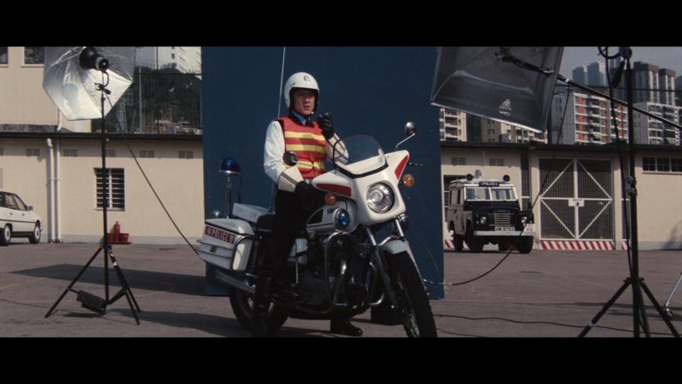Screen capture from Police Story/Police Story 2