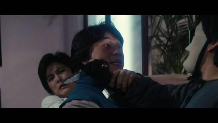 Screen capture from Police Story/Police Story 2