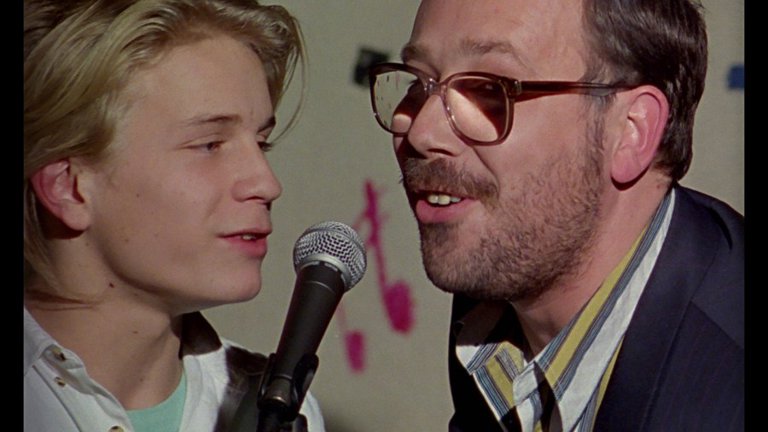 Screen capture from La promesse