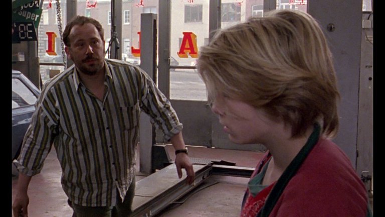 Screen capture from La promesse