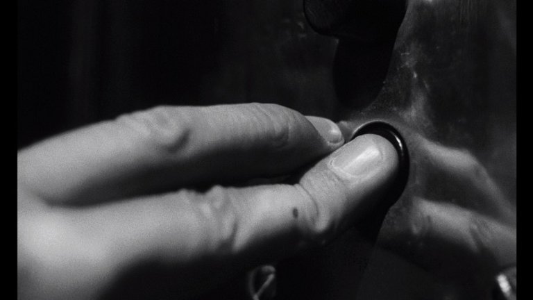 Screen capture from Repulsion