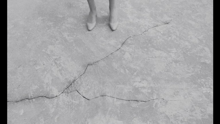 Screen capture from Repulsion