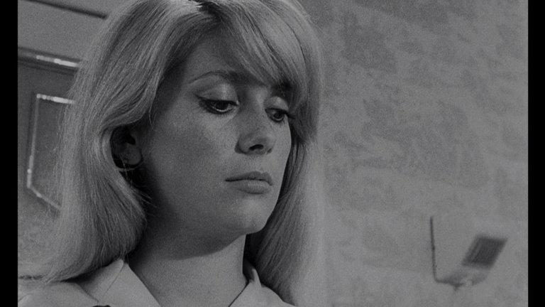 Screen capture from Repulsion
