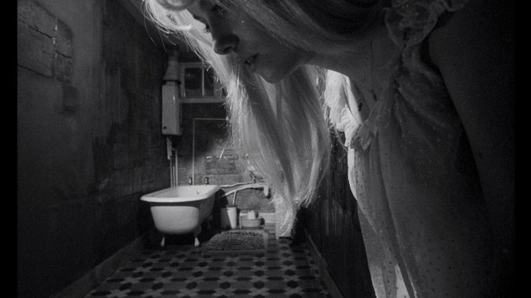 Screen capture from Repulsion