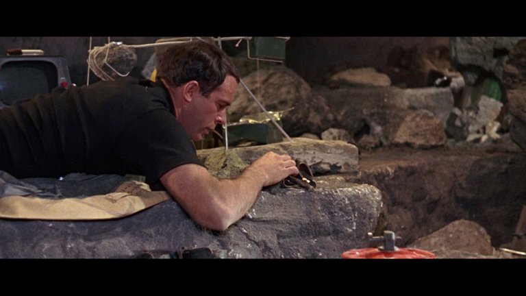Screen capture from Robinson Crusoe on Mars
