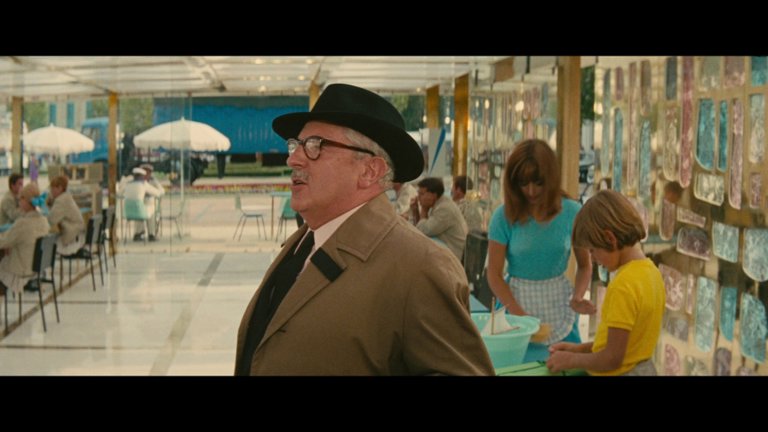 Screen capture from The Young Girls of Rochefort