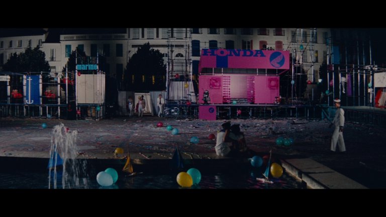 Screen capture from The Young Girls of Rochefort