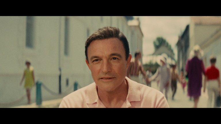 Screen capture from The Young Girls of Rochefort