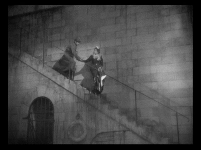 Screen capture from La ronde