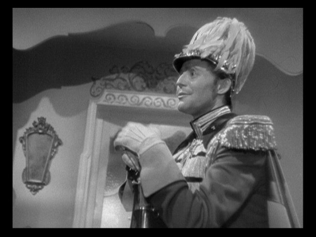 Screen capture from La ronde