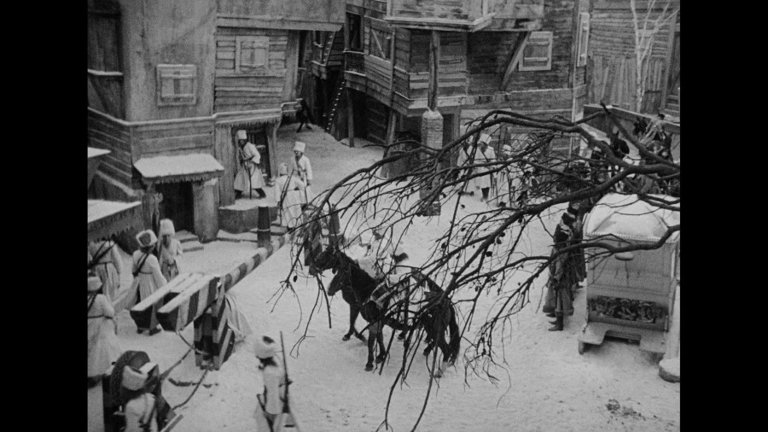 Screen capture from The Scarlet Empress