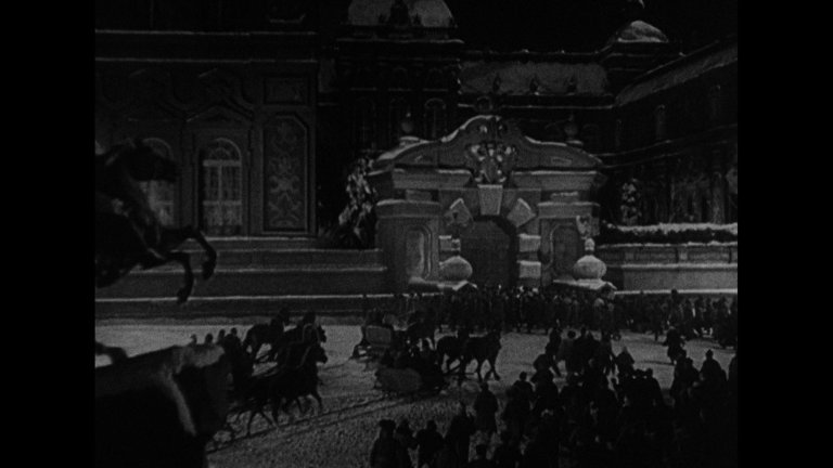 Screen capture from The Scarlet Empress