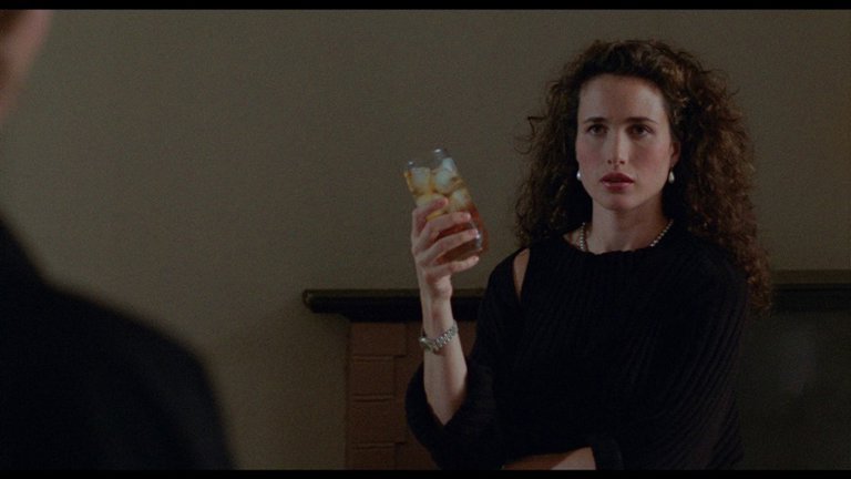Screen capture from sex, lies, and videotape