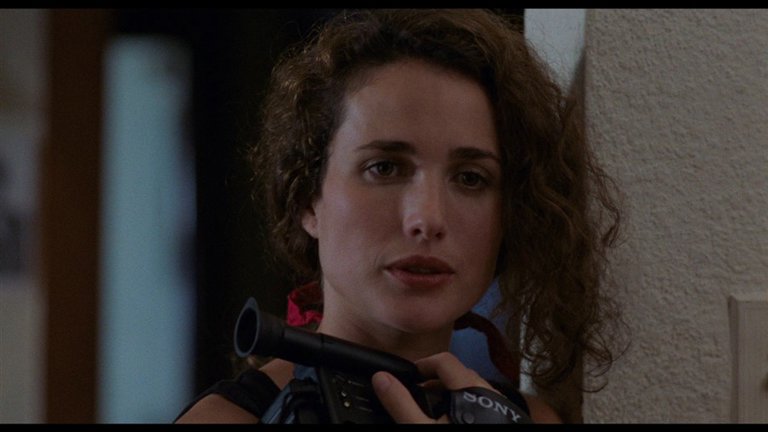 Screen capture from sex, lies, and videotape