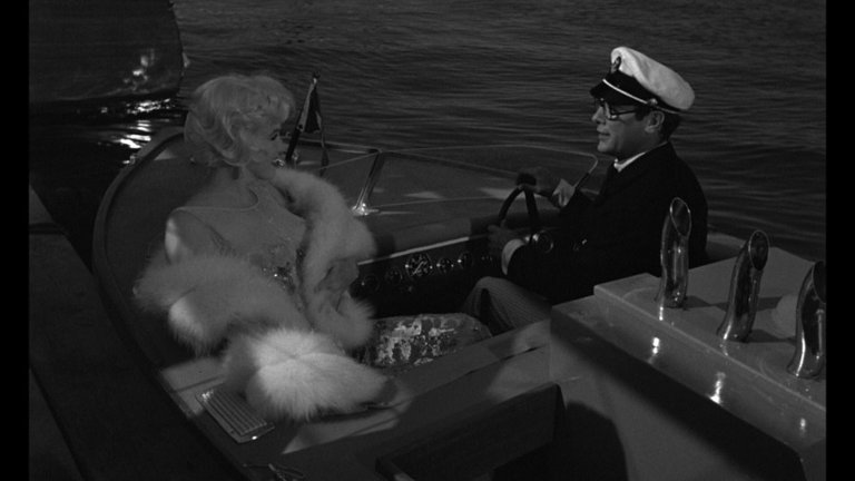 Screen capture from Some Like It Hot
