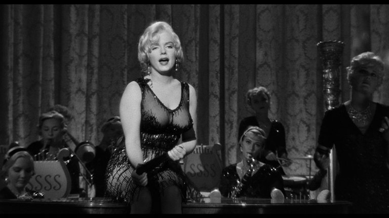 Screen capture from Some Like It Hot