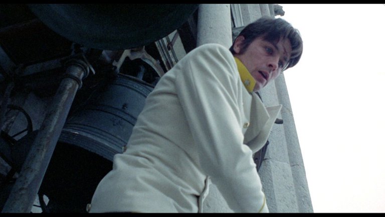 Screen capture from Spirits of the Dead
