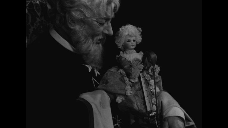 Screen capture from Spotlight on a Murderer