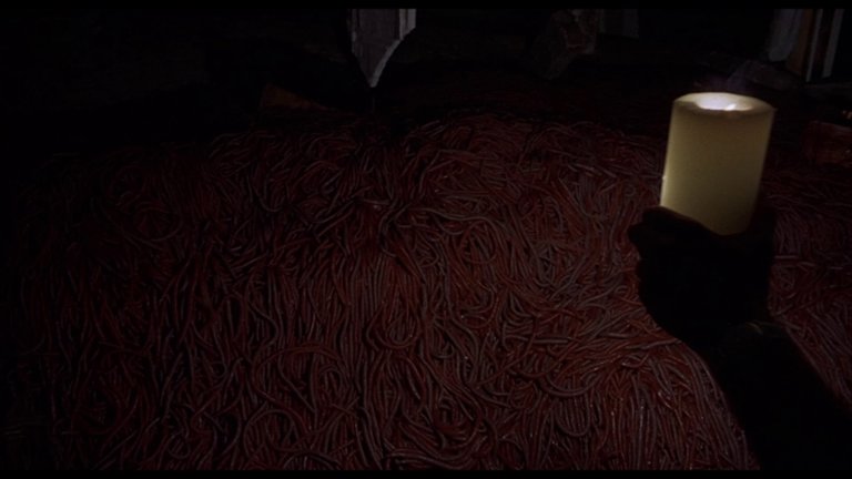 Screen capture from Squirm