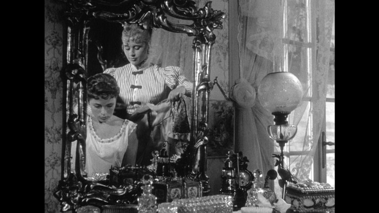 Screen capture from Smiles of a Summer Night