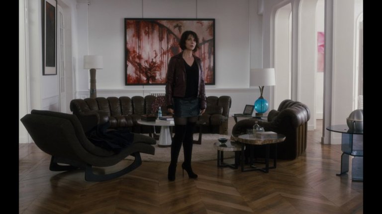 Screen capture from Let the Sunshine In