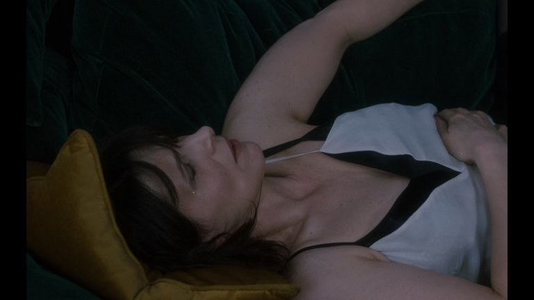 Screen capture from Let the Sunshine In