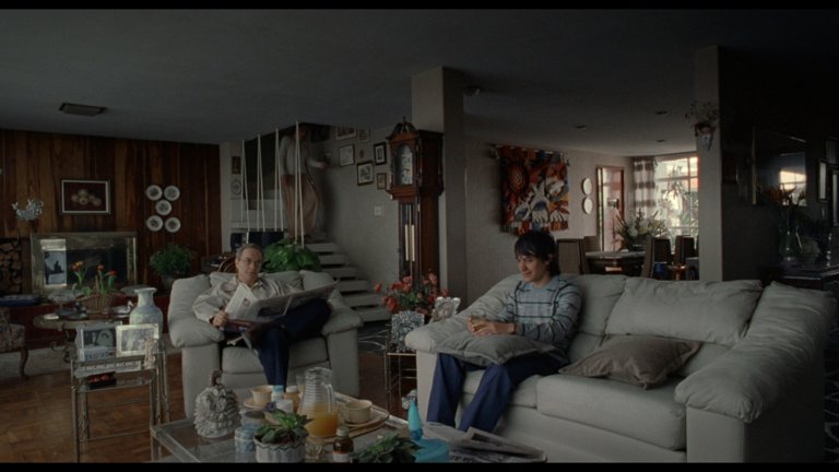 Screen capture from Y tu mamá también 