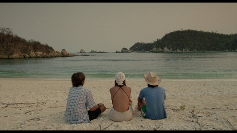 Screen capture from Y tu mamá también 