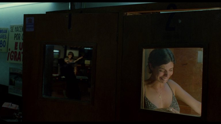 Screen capture from Y tu mamá también 