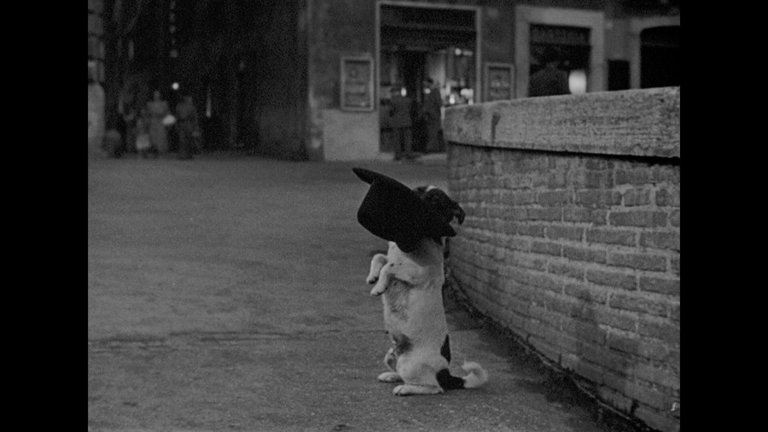 Screen capture from Umberto D.