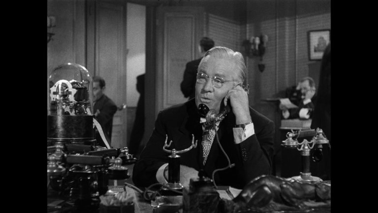 Screen capture from Monsieur Verdoux