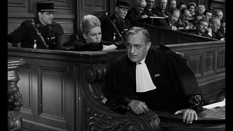 Screen capture from La vérité
