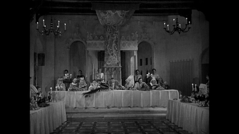 Screen capture from Les visiteurs du soir