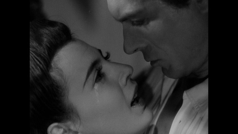 Screen capture from Les visiteurs du soir