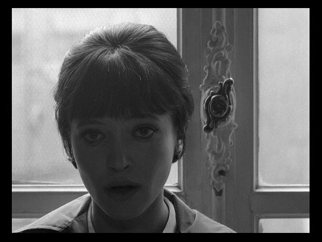 Screen capture from Vivre sa vie
