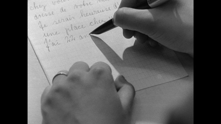 Screen capture from Vivre sa vie