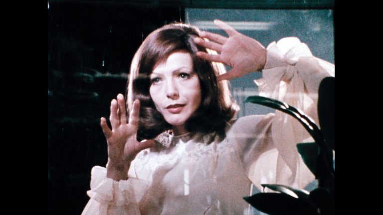 Screen capture from World on a Wire