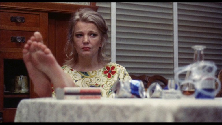 Screen capture from A Woman Under the Influence