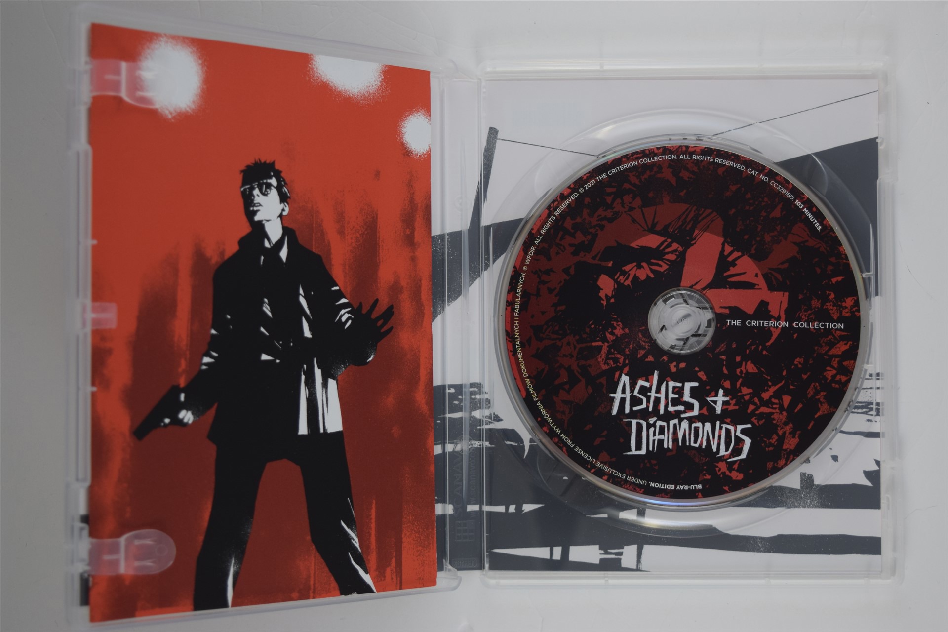 Screen capture from Ashes and Diamonds