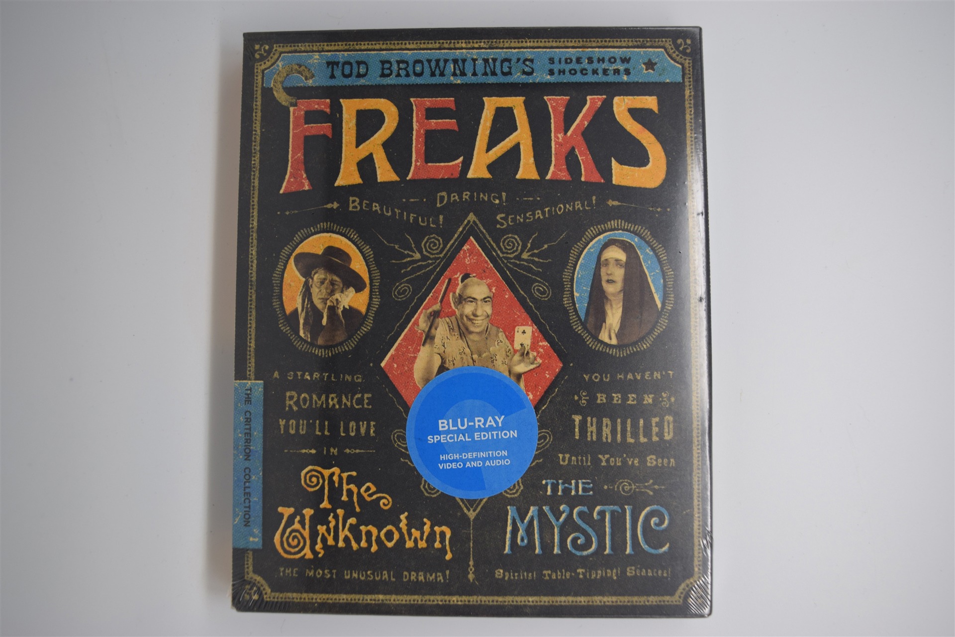 Screen capture from Freaks / The Unknown / The Mystic: Tod Browning’s Sideshow Shockers