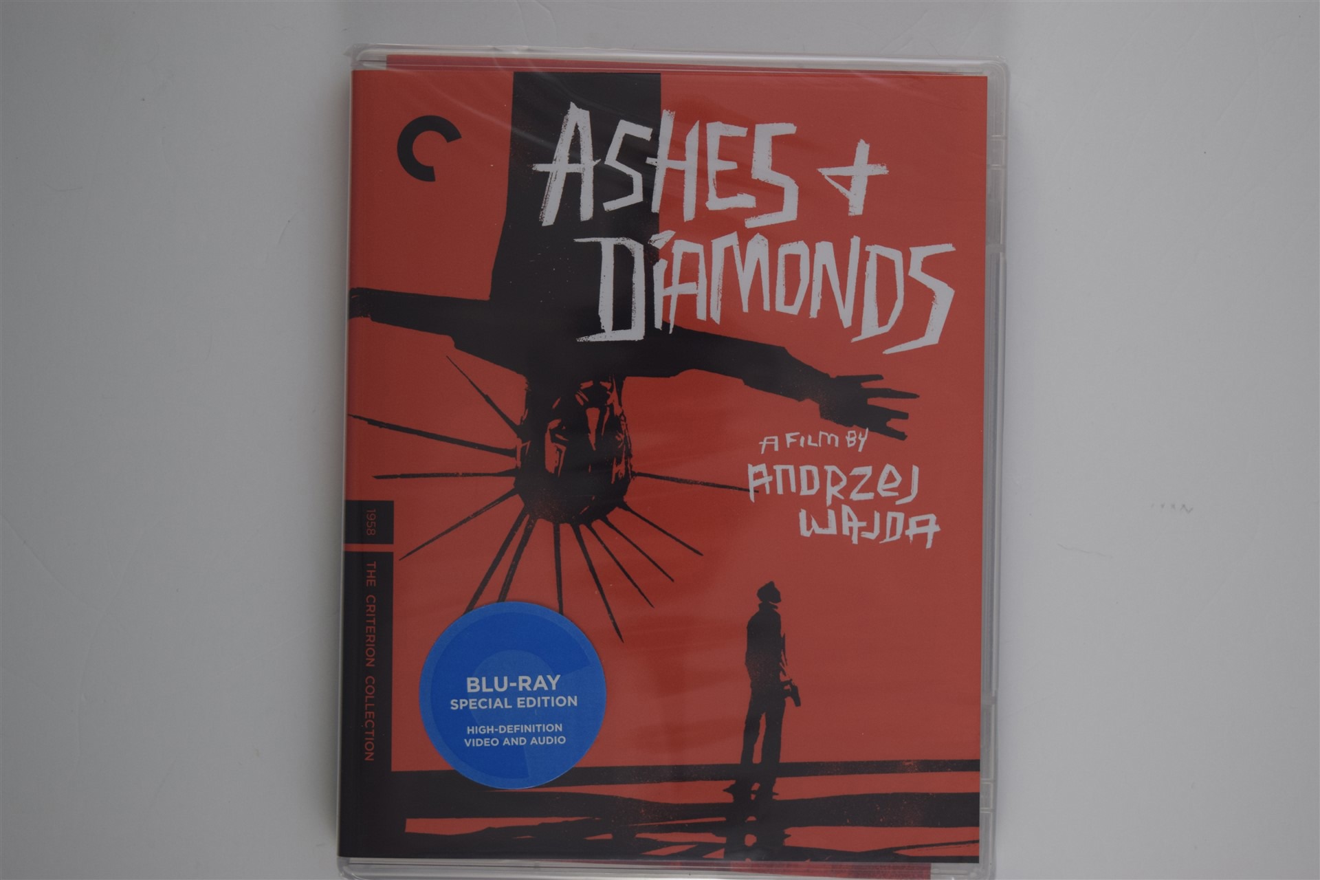 Screen capture from Ashes and Diamonds