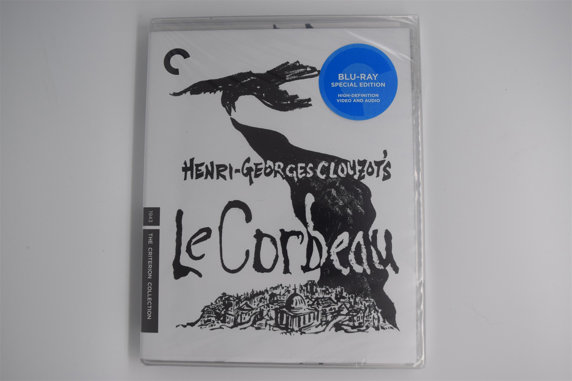 Screen capture from Le Corbeau