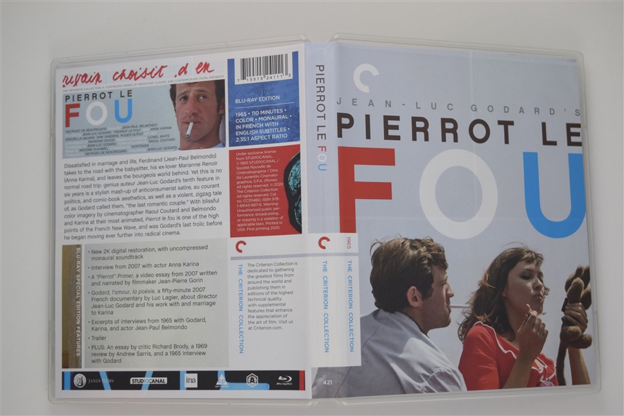 Screen capture from Pierrot le fou